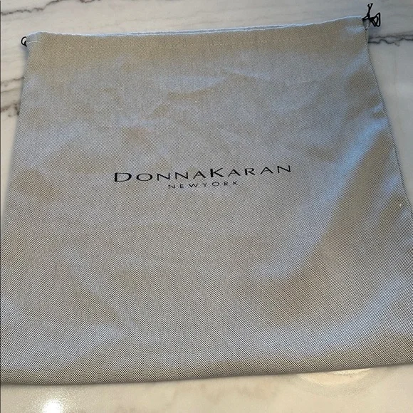 NWT Donna Karan Black Leather Shoulder Bag with Gold Chain - Picture 12 of 12